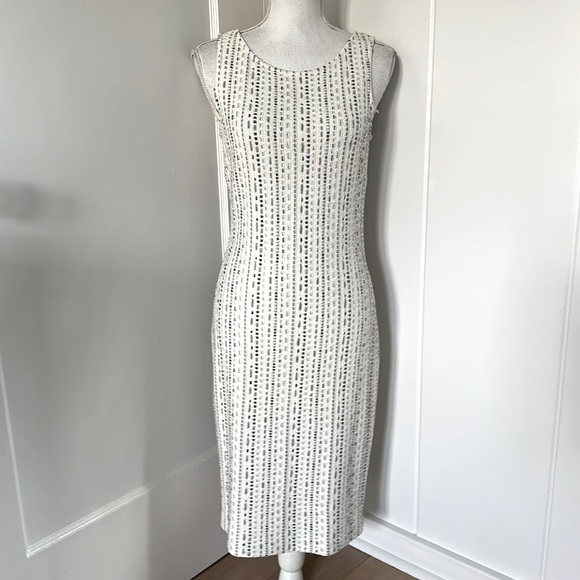 St John Sleeveless Wool Blend Sheath Dress In Neutrals  Size 4   $895.00 - Picture 1 of 11